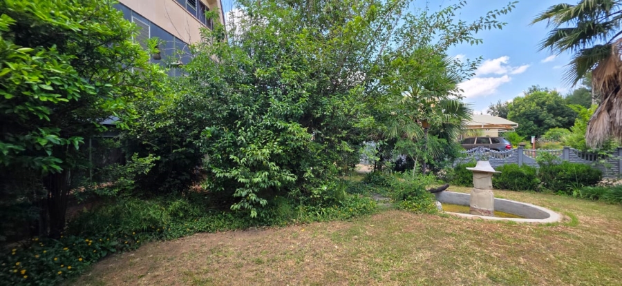 6 Bedroom Property for Sale in Wilkeville North West